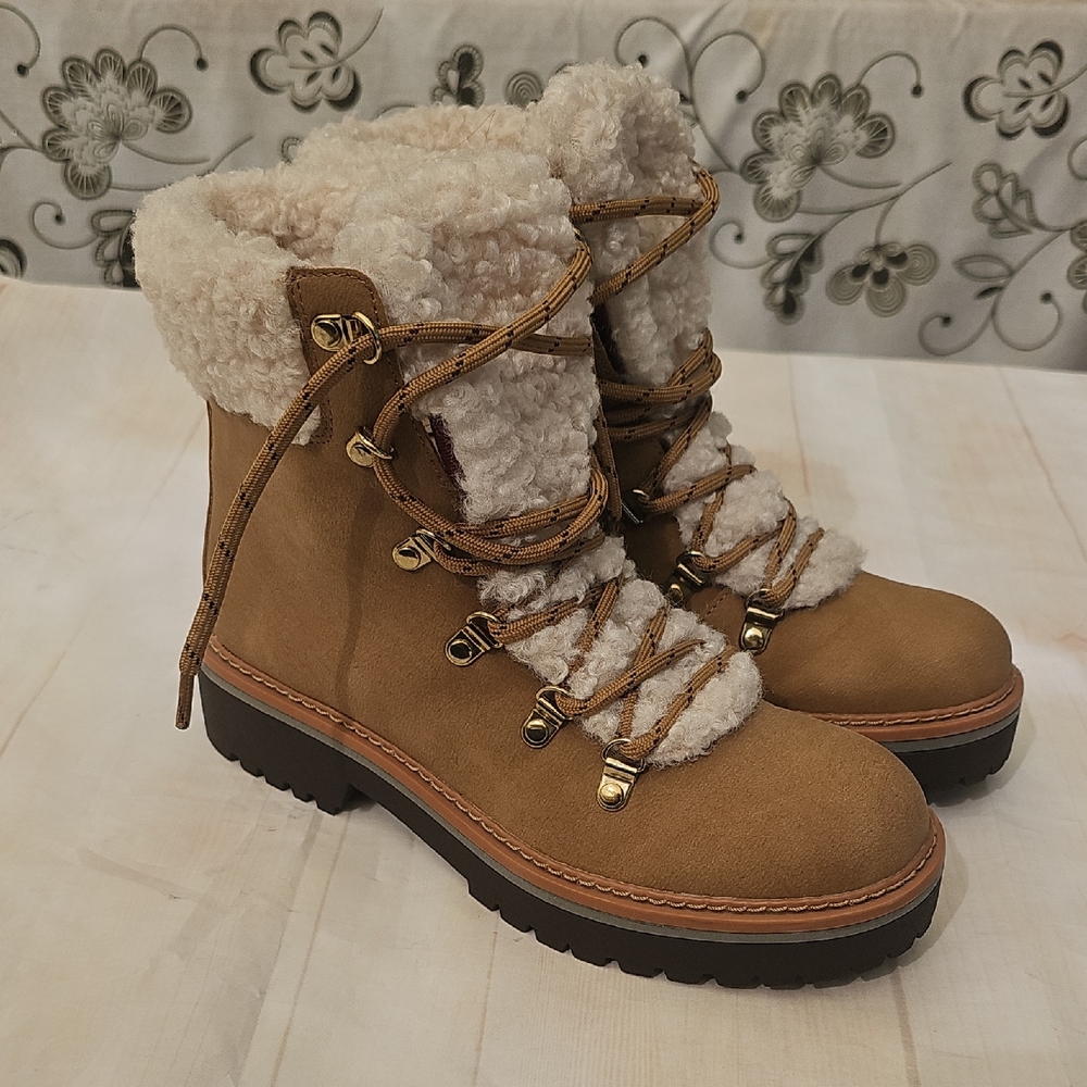 Tommy Hilfiger Tan Shearling Winter Boots